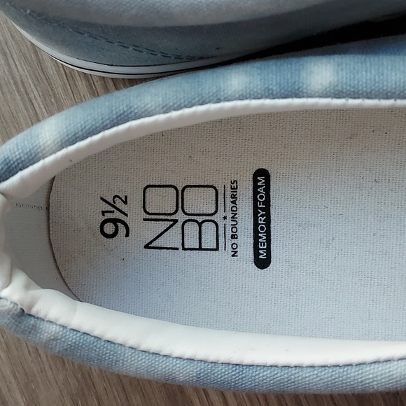 No Boundaries memory foam slip on shoes 9 1/2 blue white black trim - Picture 6 of 12